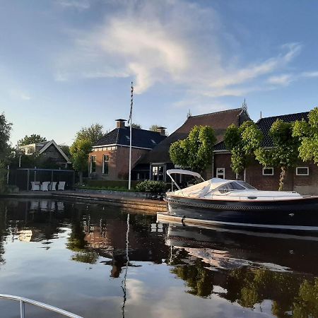 Puur Eastermar - Monumentaal, Authentiek En Luxe Koetshuis Aan Open Vaarwater Met Jacuzzi En Sauna Oostermeer Ngoại thất bức ảnh